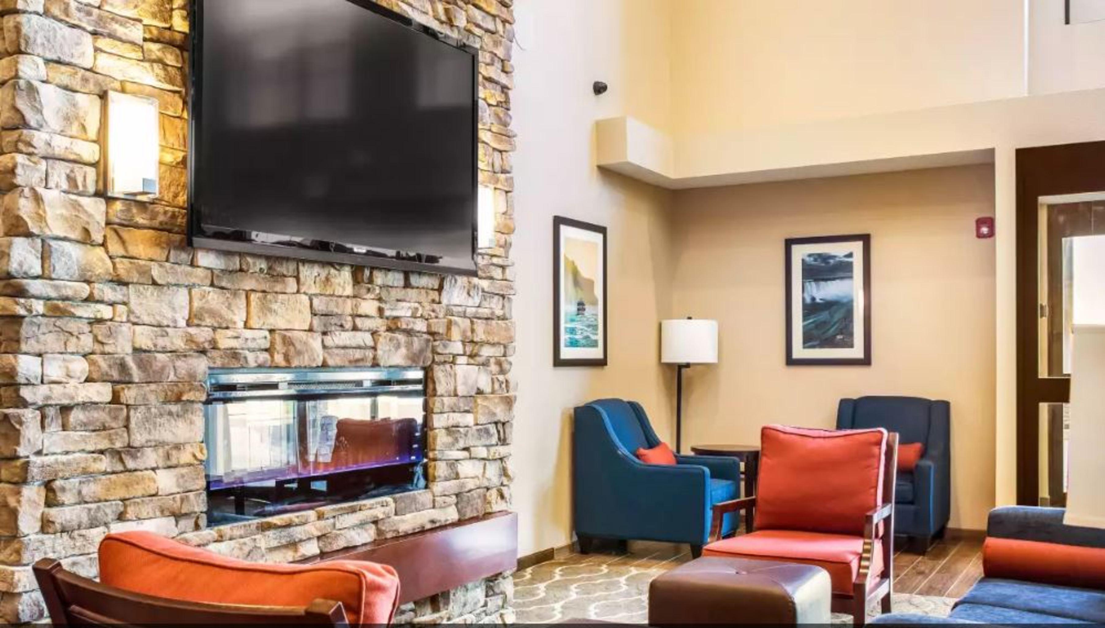 Comfort Inn & Suites Niagara Falls Blvd Usa Exterior foto
